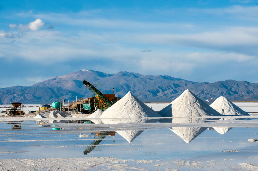 Lithium Mining in Salines Grandes, Argentina (c) Adobe Stock 